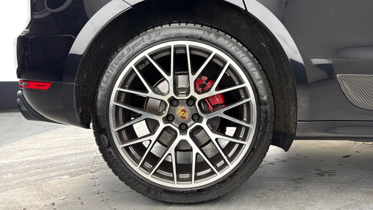 Porsche Macan Image 10