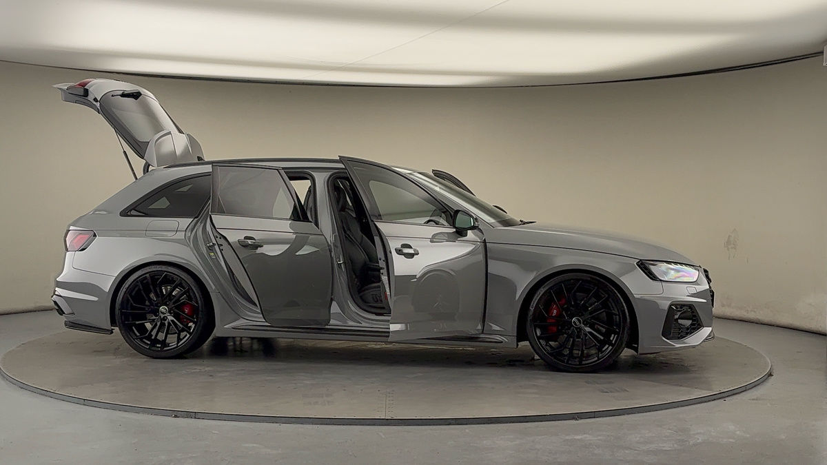 More views of Audi RS4 Avant