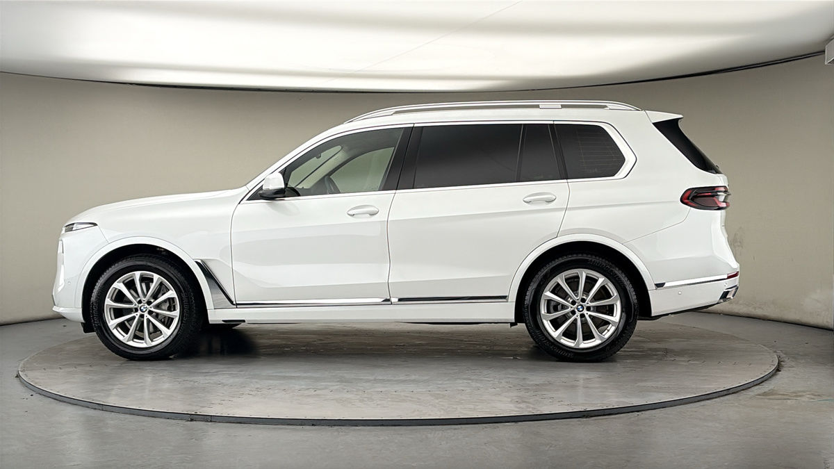 More views of BMW X7