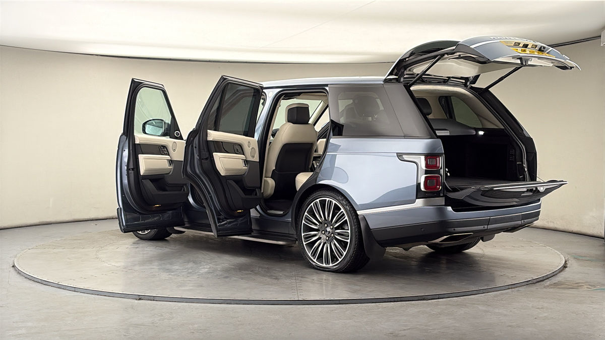 More views of Land Rover Range Rover