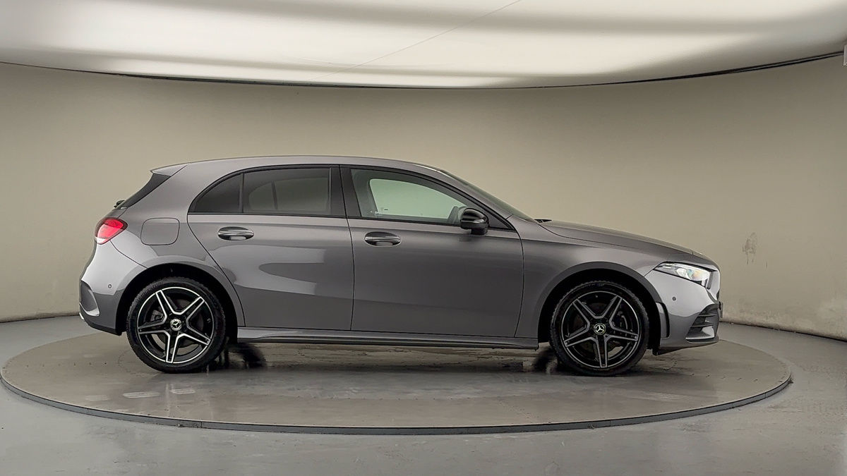 Mercedes-Benz A Class Image 16