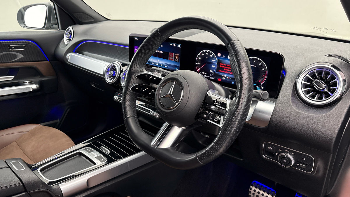 Mercedes-Benz GLB Image 5