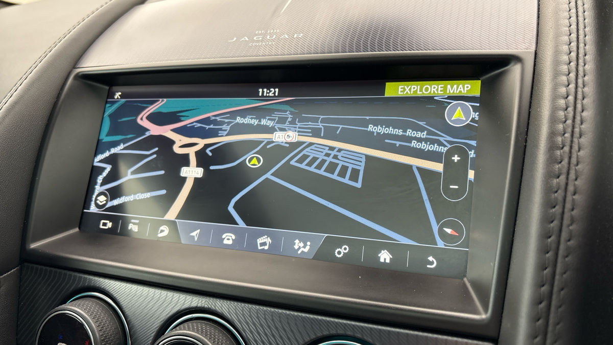 Jaguar F-Type Image 17