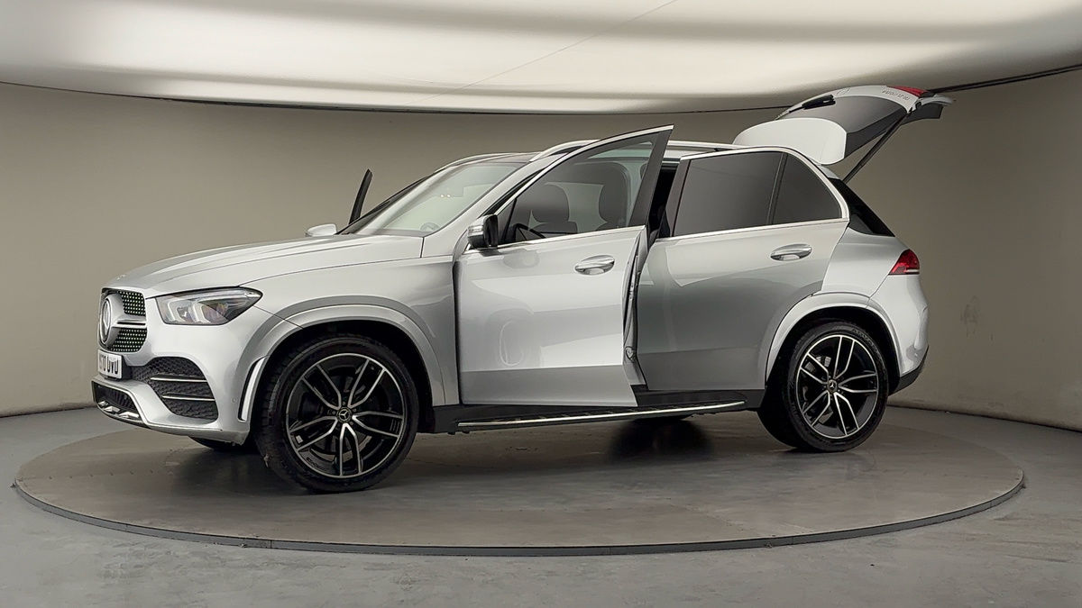 More views of Mercedes-Benz GLE