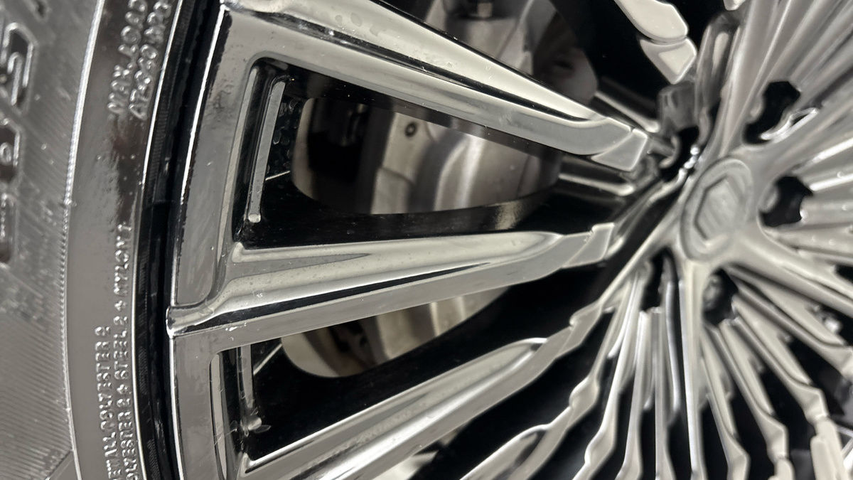 Land Rover Defender 110 Urban Image 27