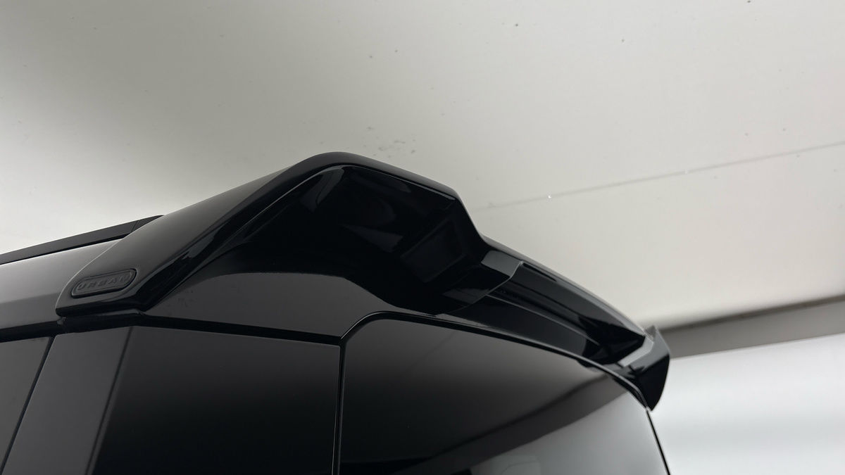 Land Rover Defender 110 Urban Image 30