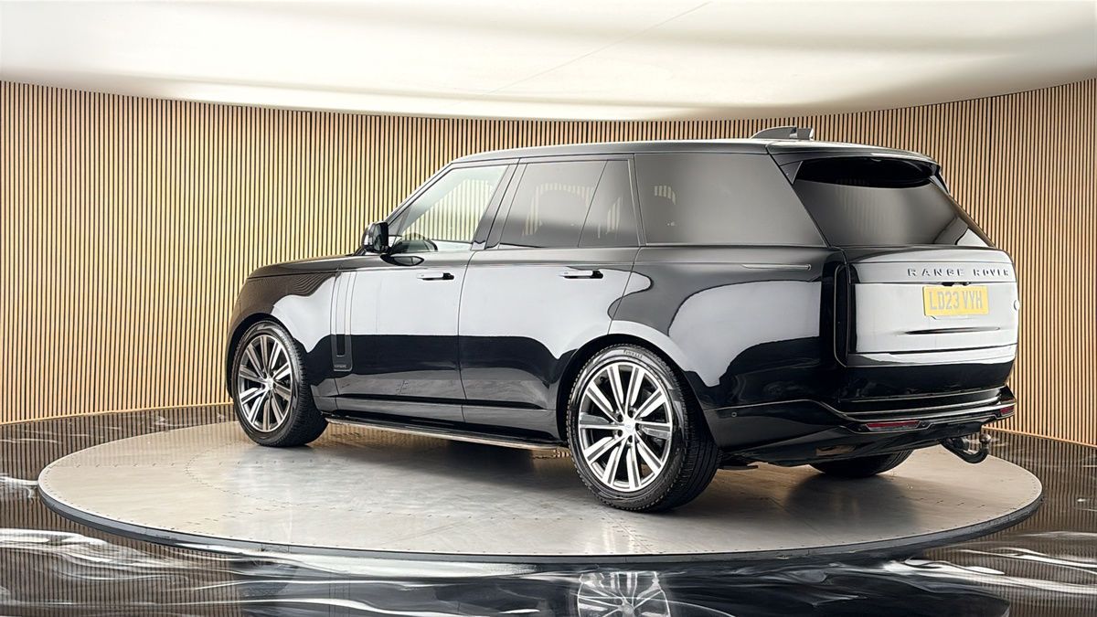 More views of Land Rover Range Rover