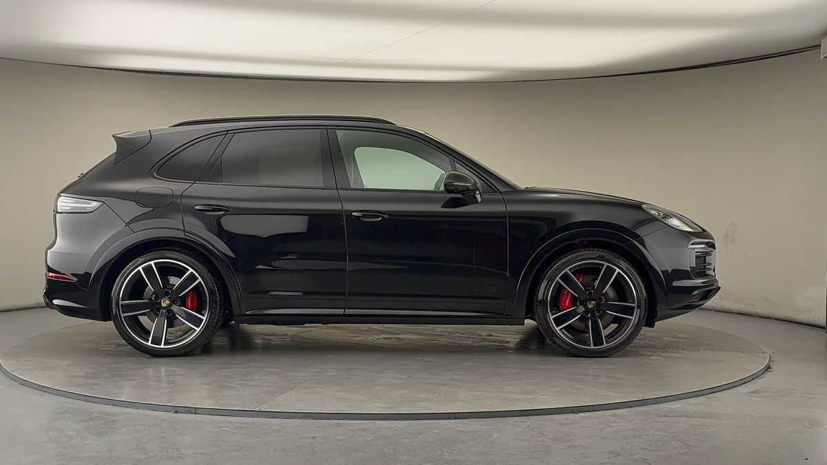 Porsche Cayenne Image 16