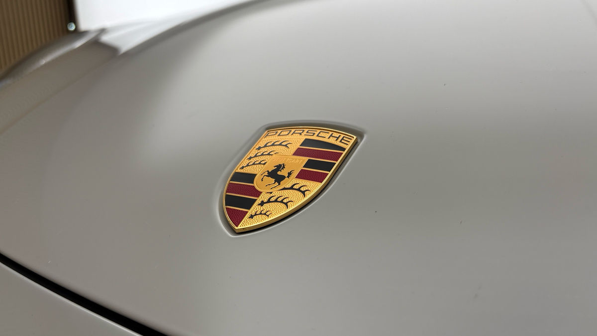 Porsche Cayenne Image 24