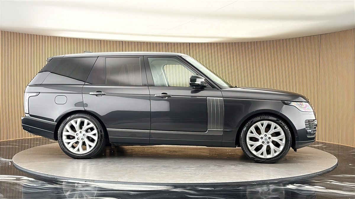 More views of Land Rover Range Rover