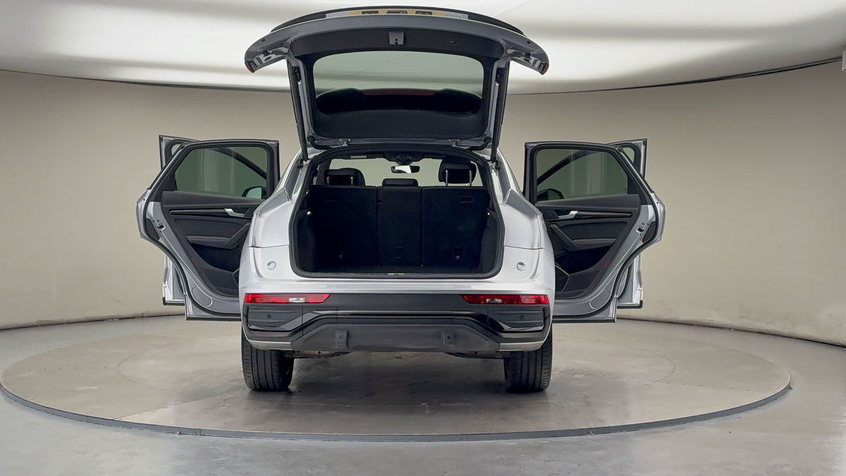 More views of Audi Q5