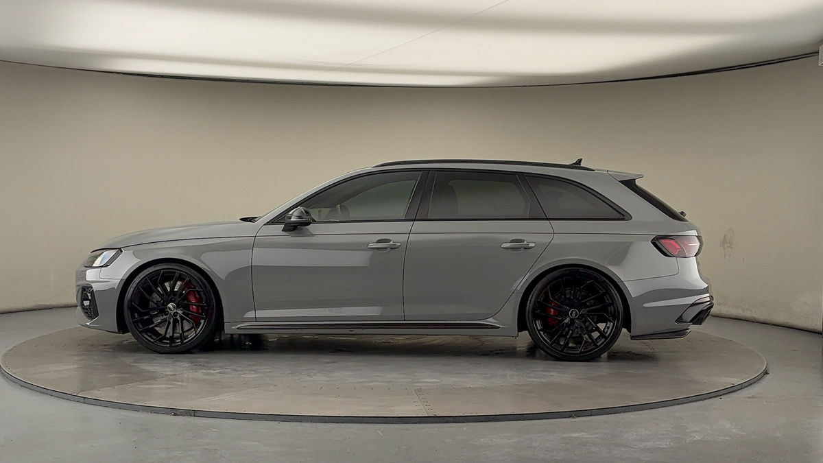 More views of Audi RS4 Avant