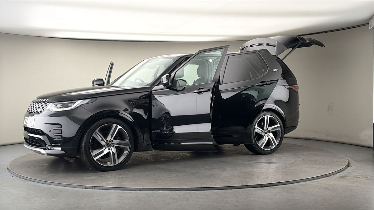 More views of Land Rover Discovery