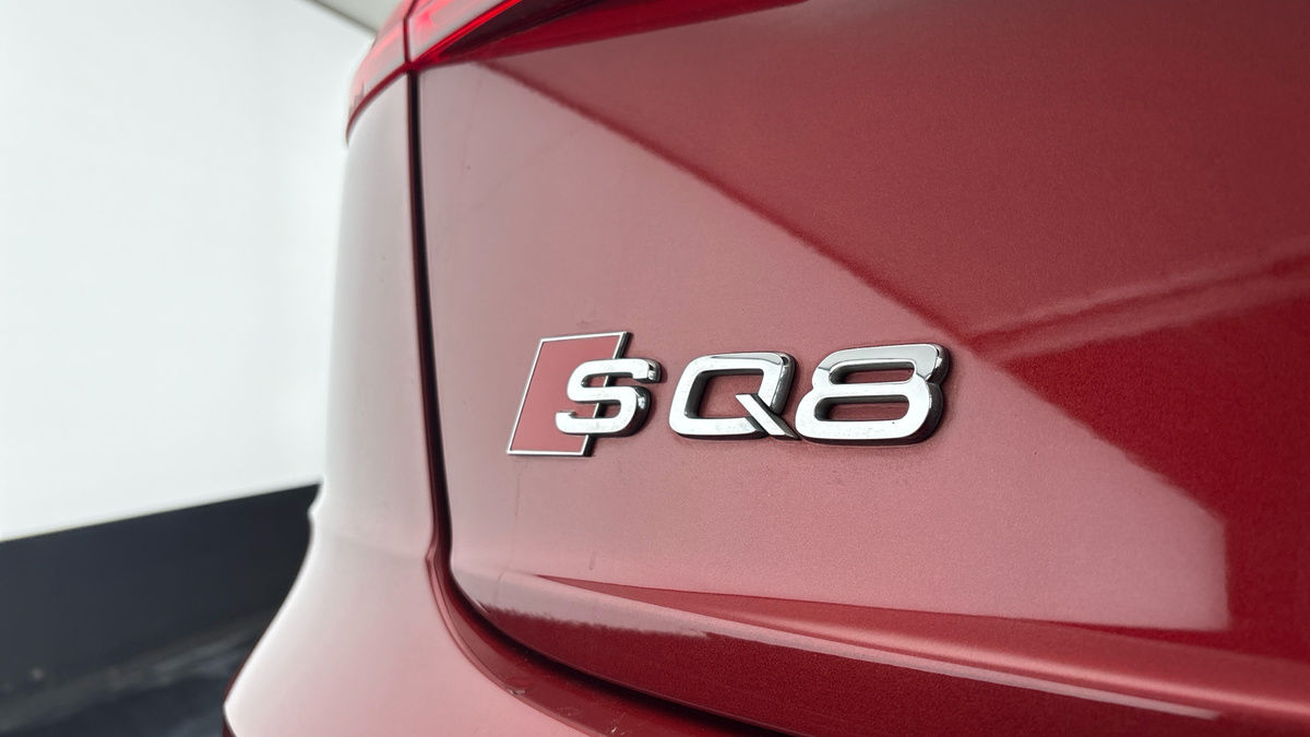 Audi SQ8 Image 36