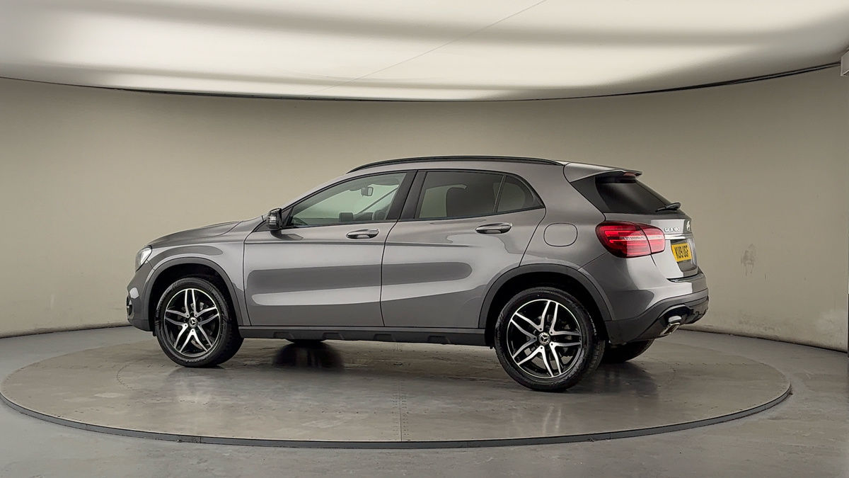 More views of Mercedes-Benz GLA