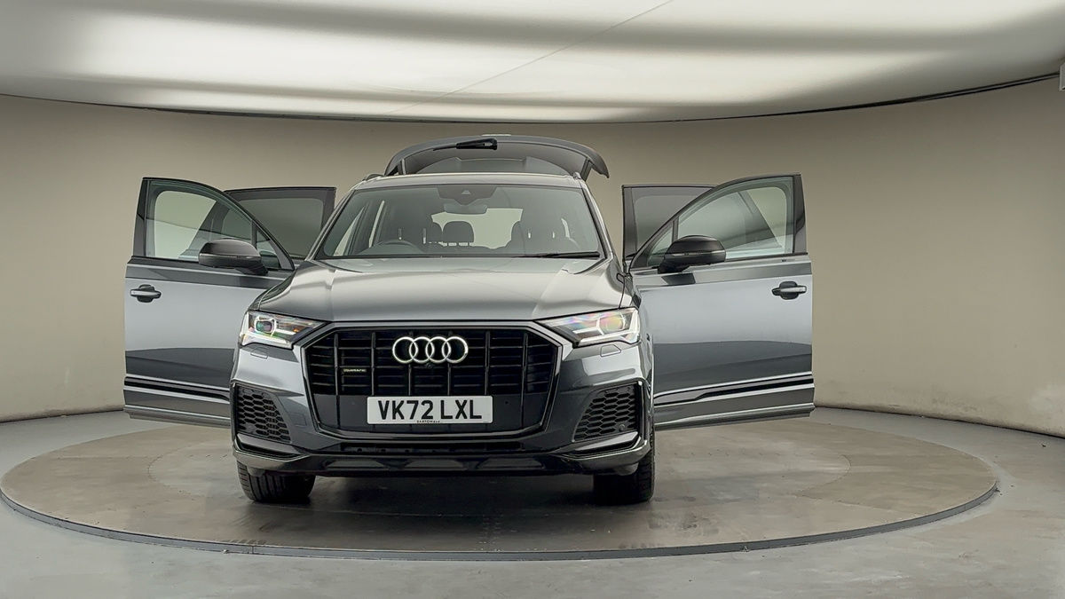 More views of Audi Q7