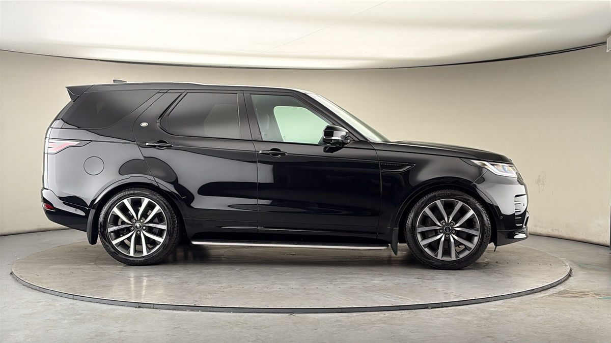 More views of Land Rover Discovery