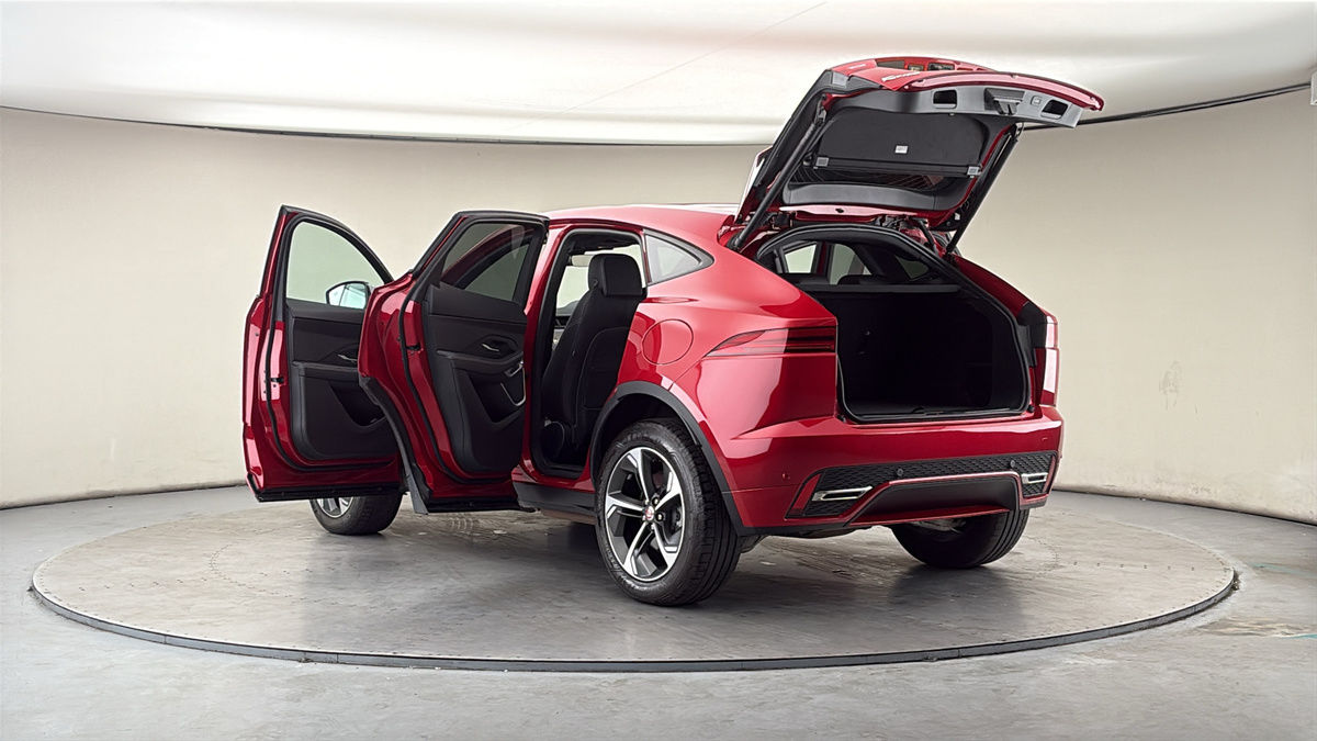 Jaguar E-PACE Image 23