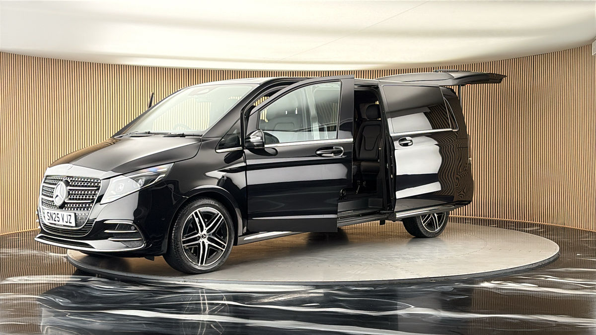 Mercedes-Benz V Class Image 22