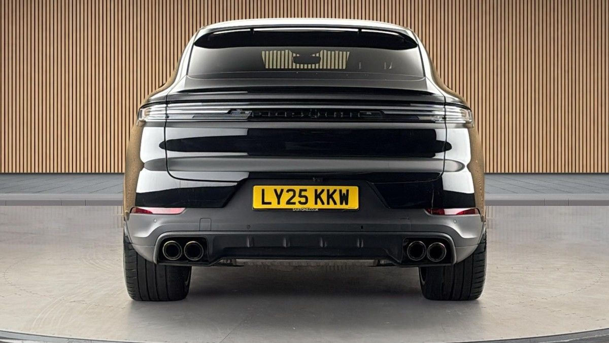Porsche Cayenne Image 4
