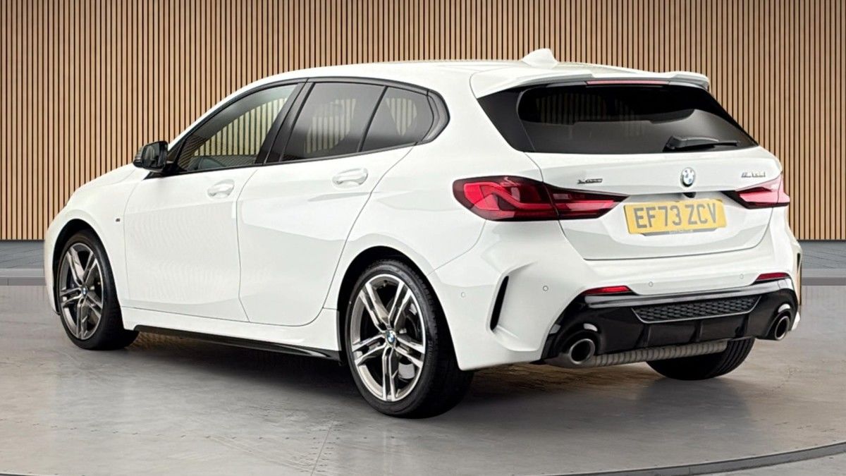 BMW 1 Series Image 2