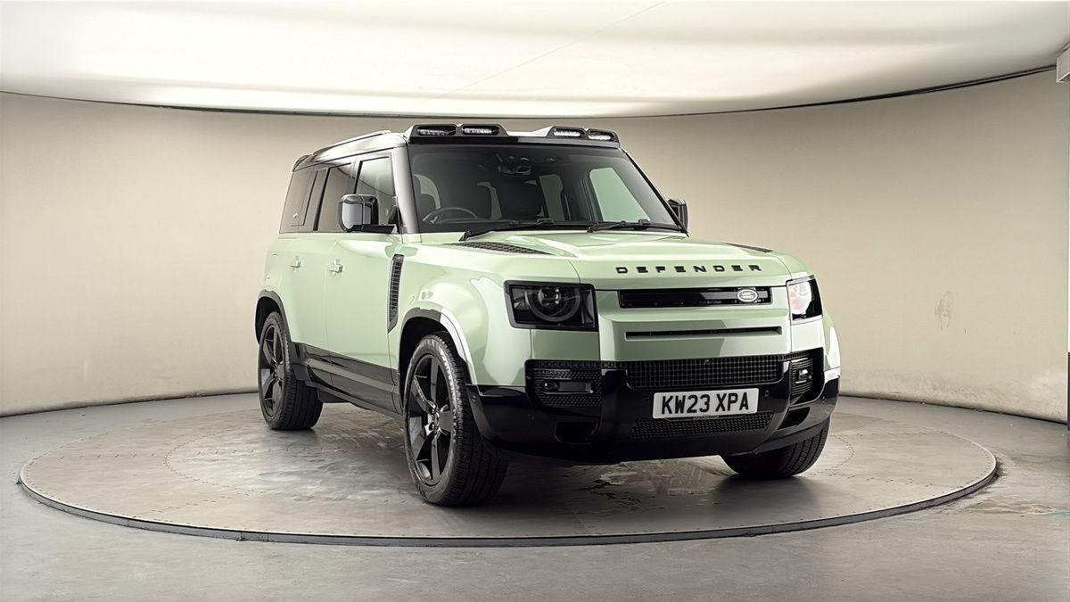 More views of Land Rover Defender 110