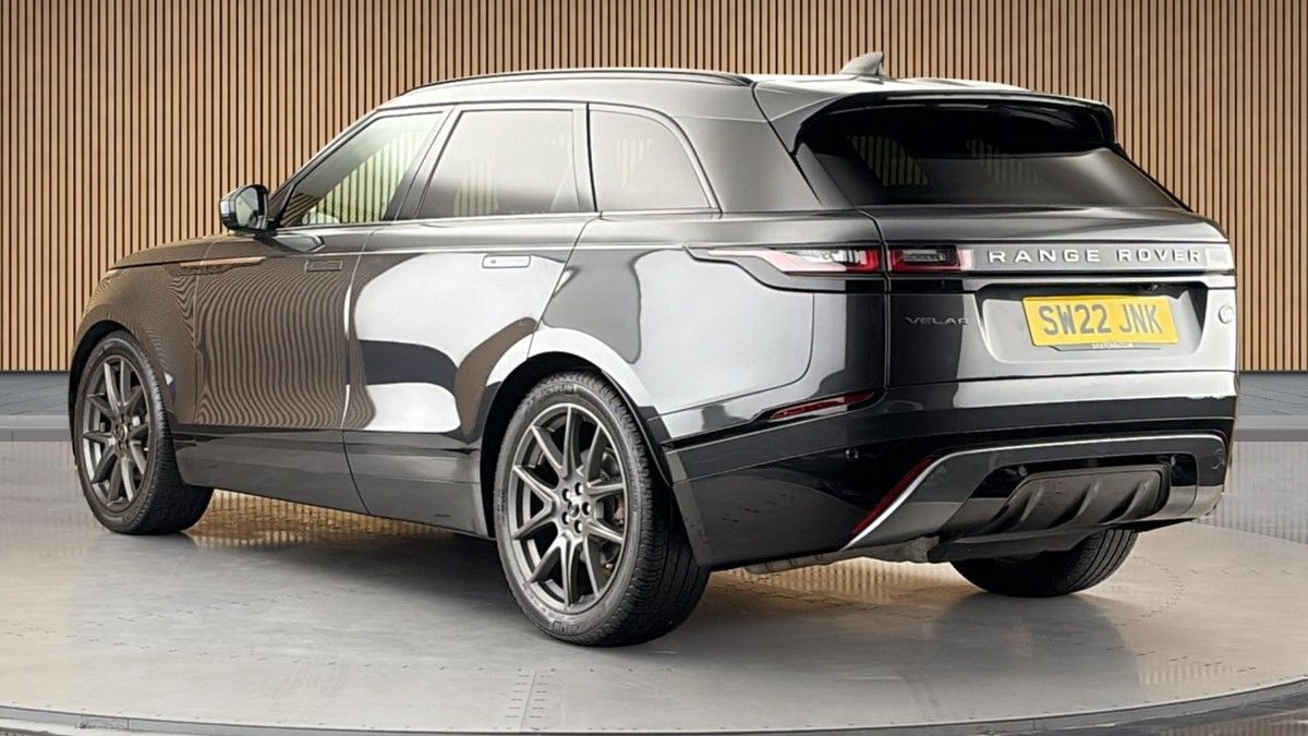 Land Rover Range Rover Velar Image 2