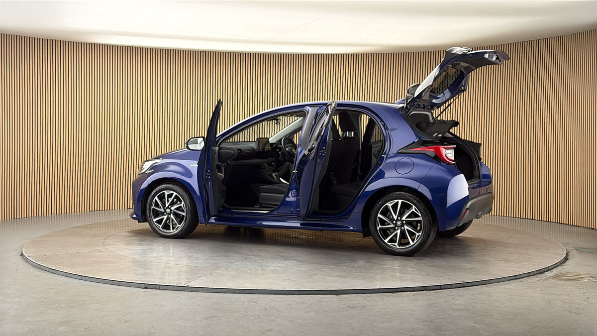 More views of Toyota Yaris