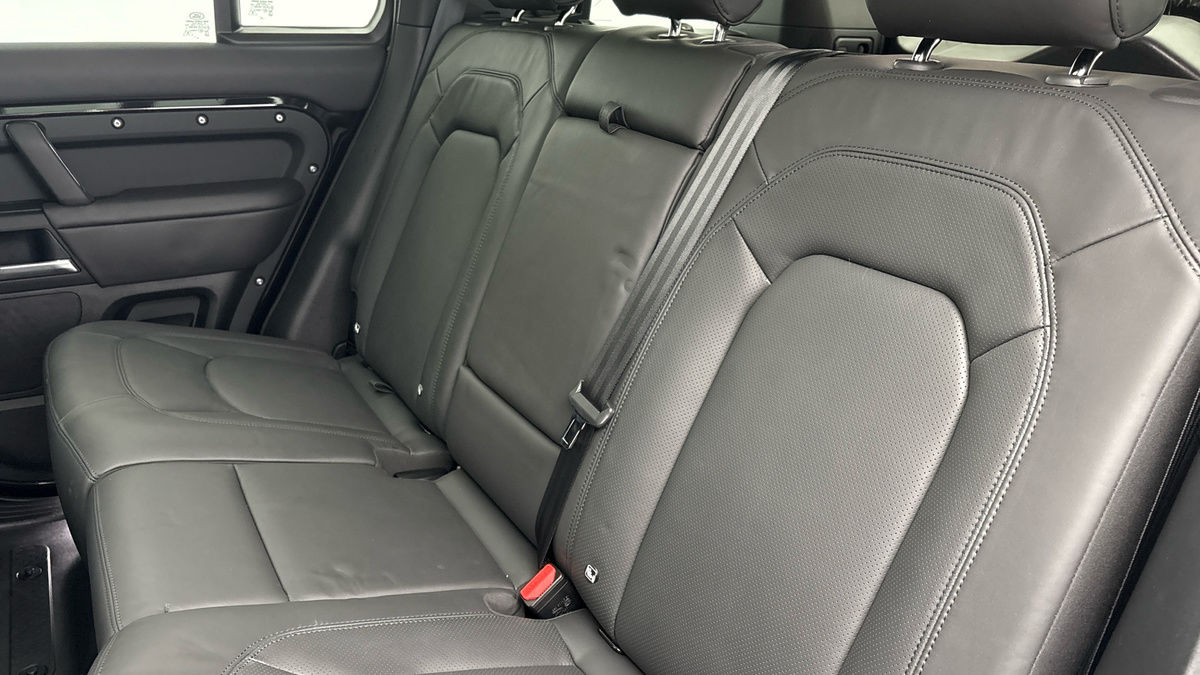 Land Rover Defender 110 Urban Image 8