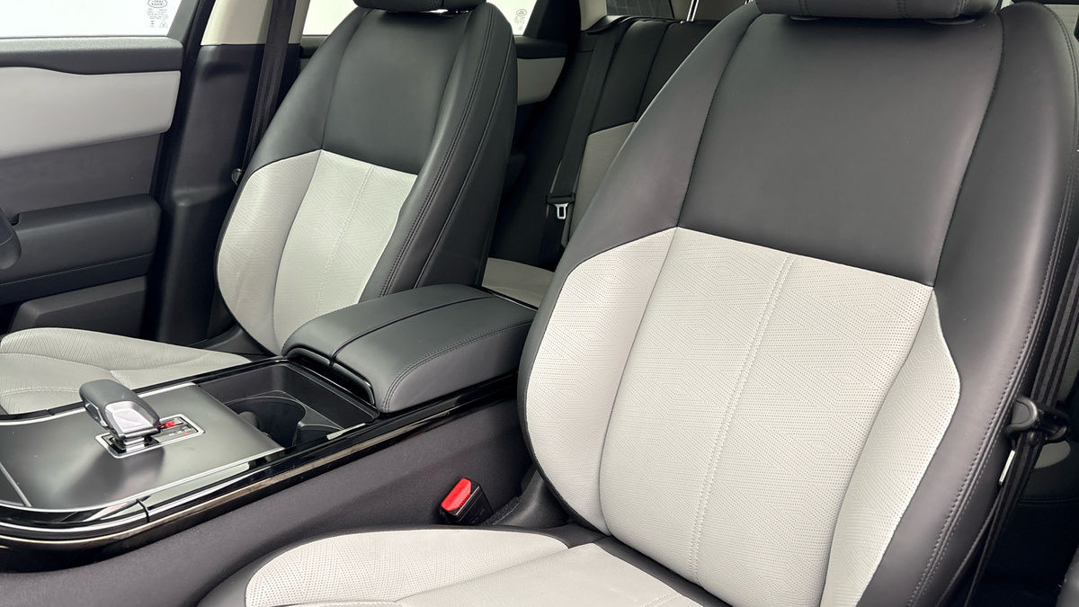 Land Rover Range Rover Velar Image 7