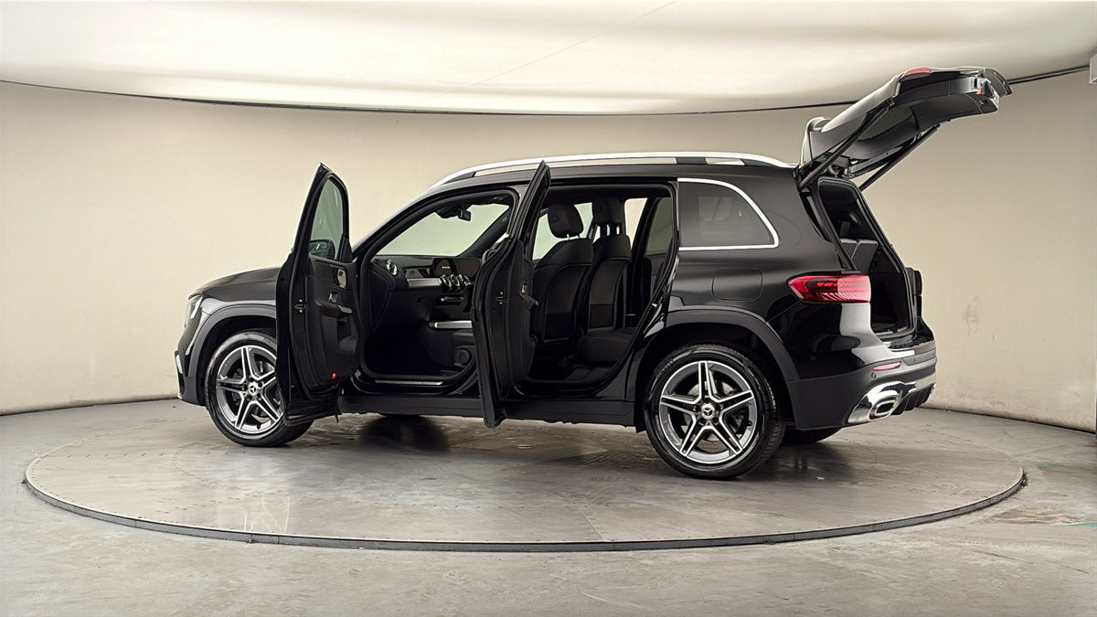 More views of Mercedes-Benz GLB