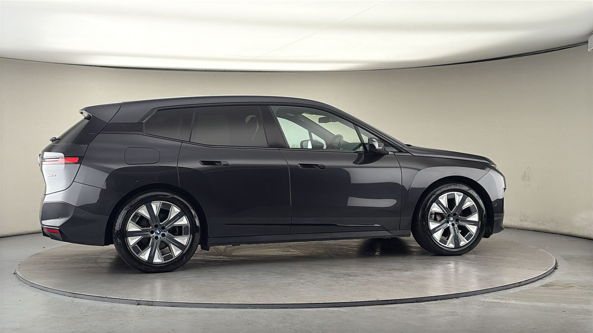 More views of BMW iX