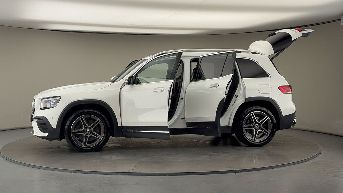 More views of Mercedes-Benz GLB