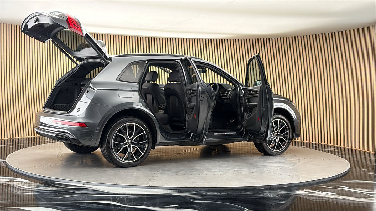 More views of Audi Q5