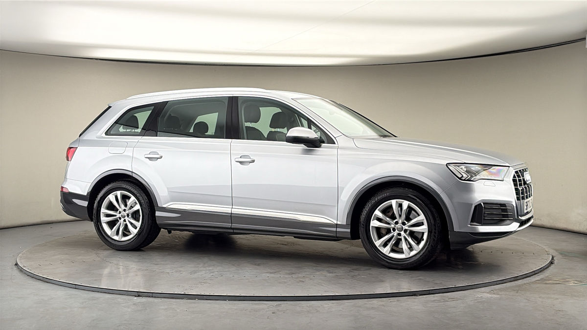 More views of Audi Q7