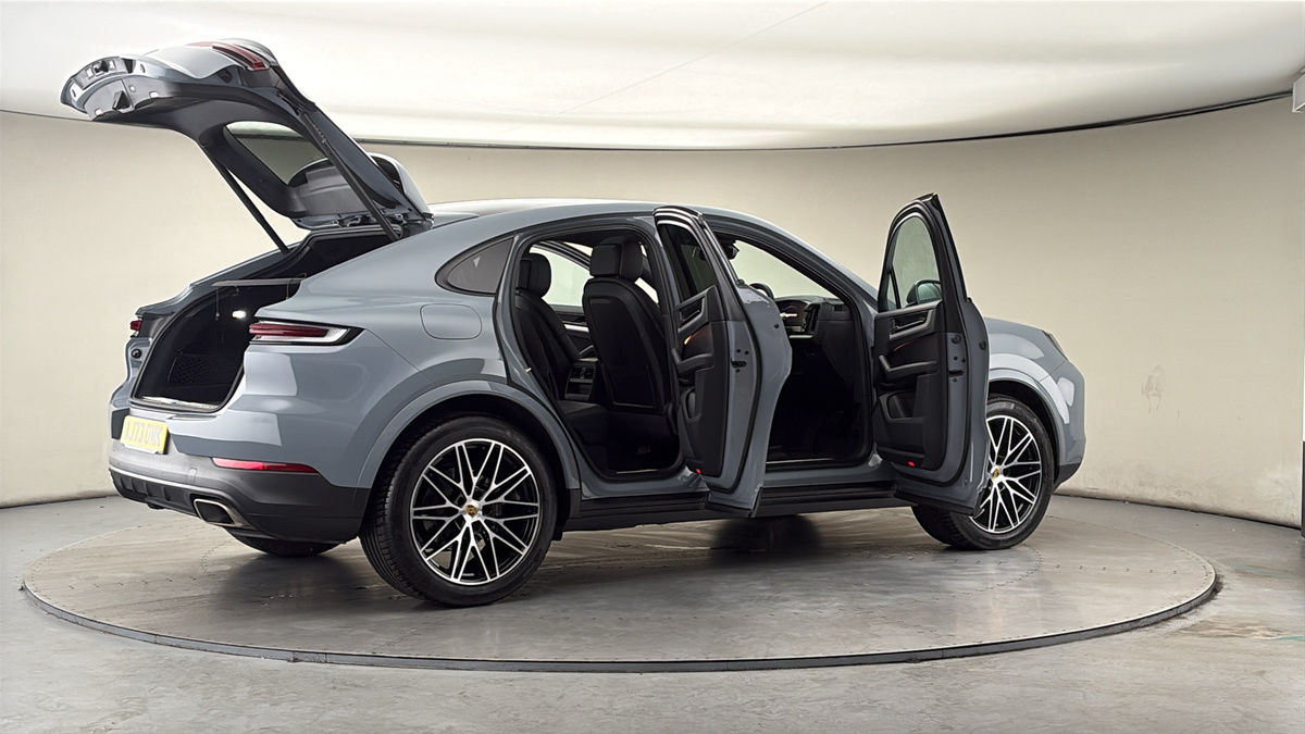 More views of Porsche Cayenne