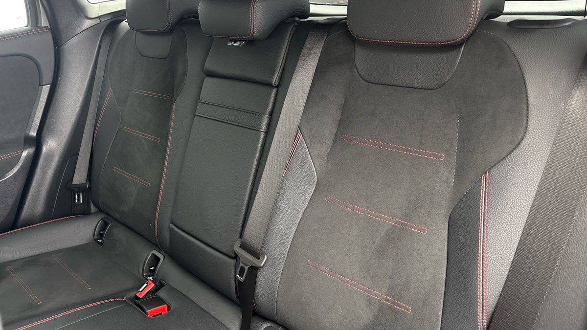 Mercedes-Benz EQA Image 8