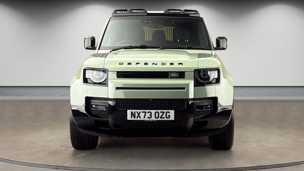 Land Rover Defender 90 Image 3