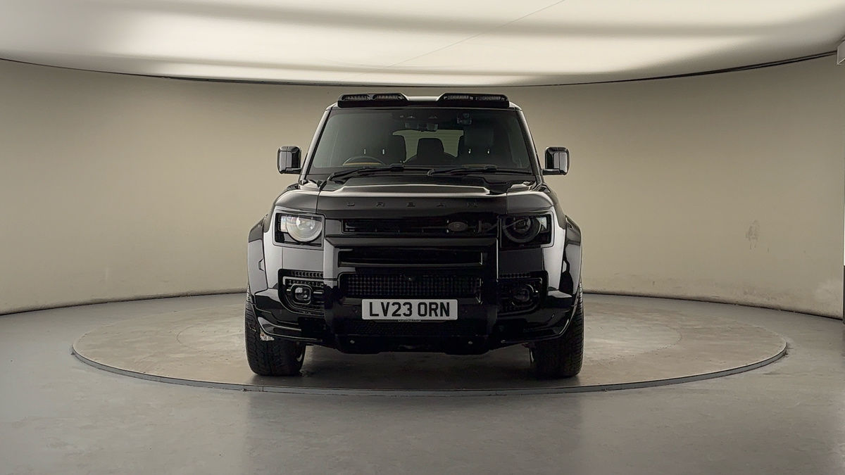 Land Rover Defender 130 Urban Image 3