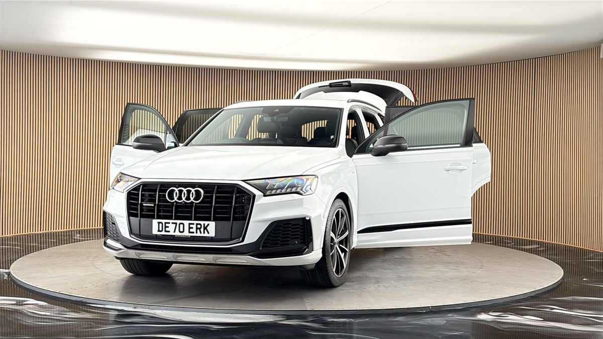 More views of Audi Q7