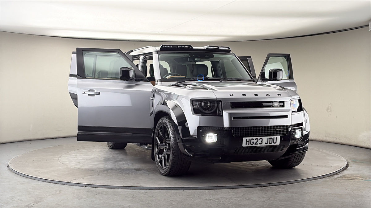 More views of Land Rover Defender 110