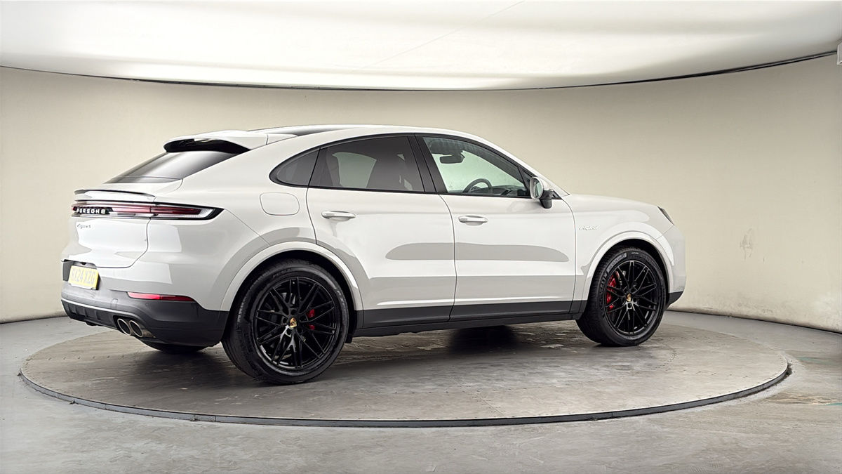 More views of Porsche Cayenne