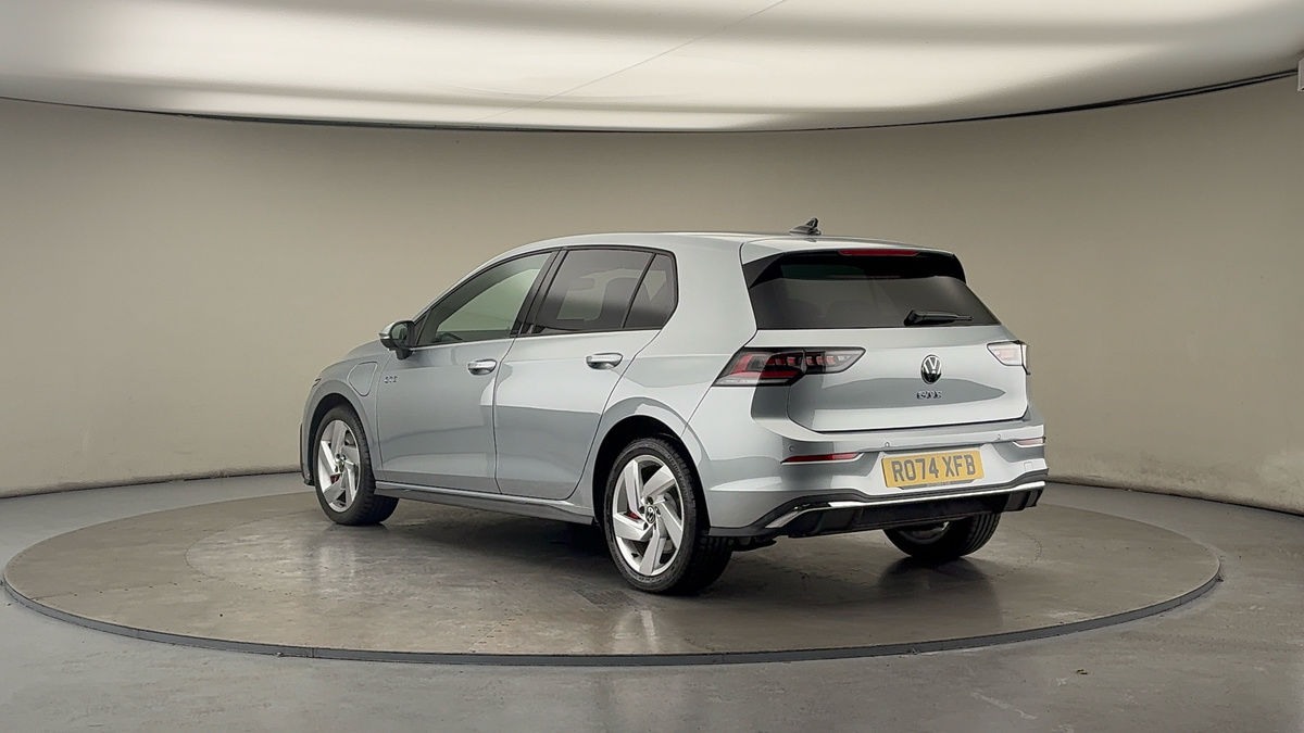 Volkswagen Golf Image 2