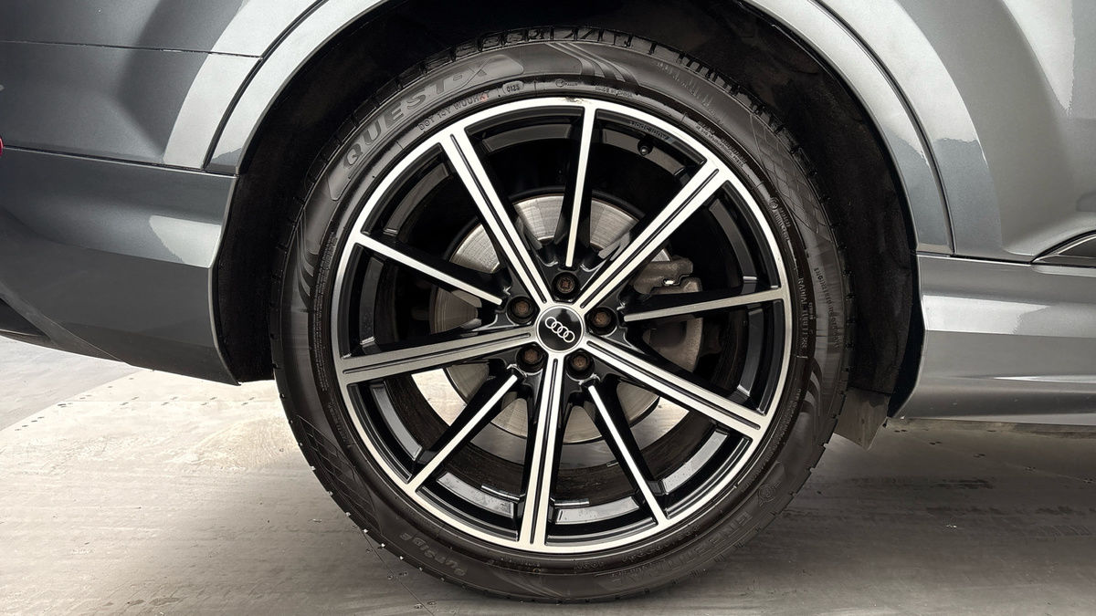 Audi Q7 Image 20