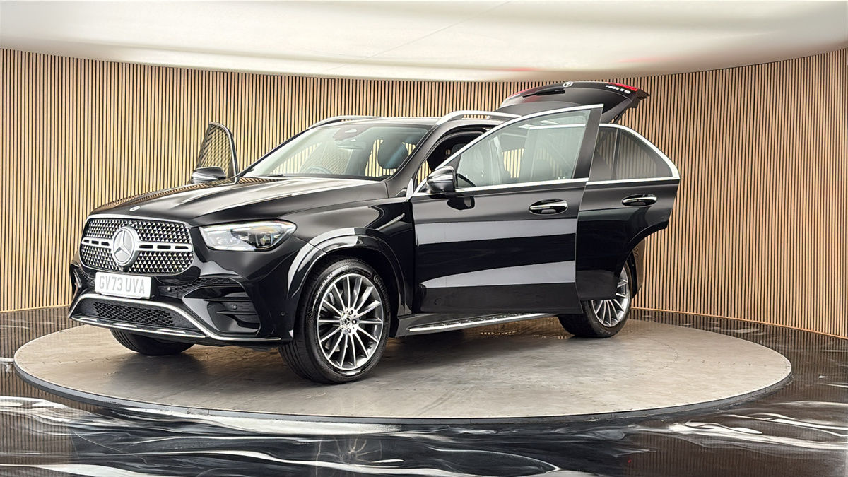 More views of Mercedes-Benz GLE