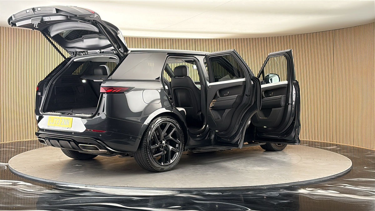 More views of Land Rover Range Rover Sport