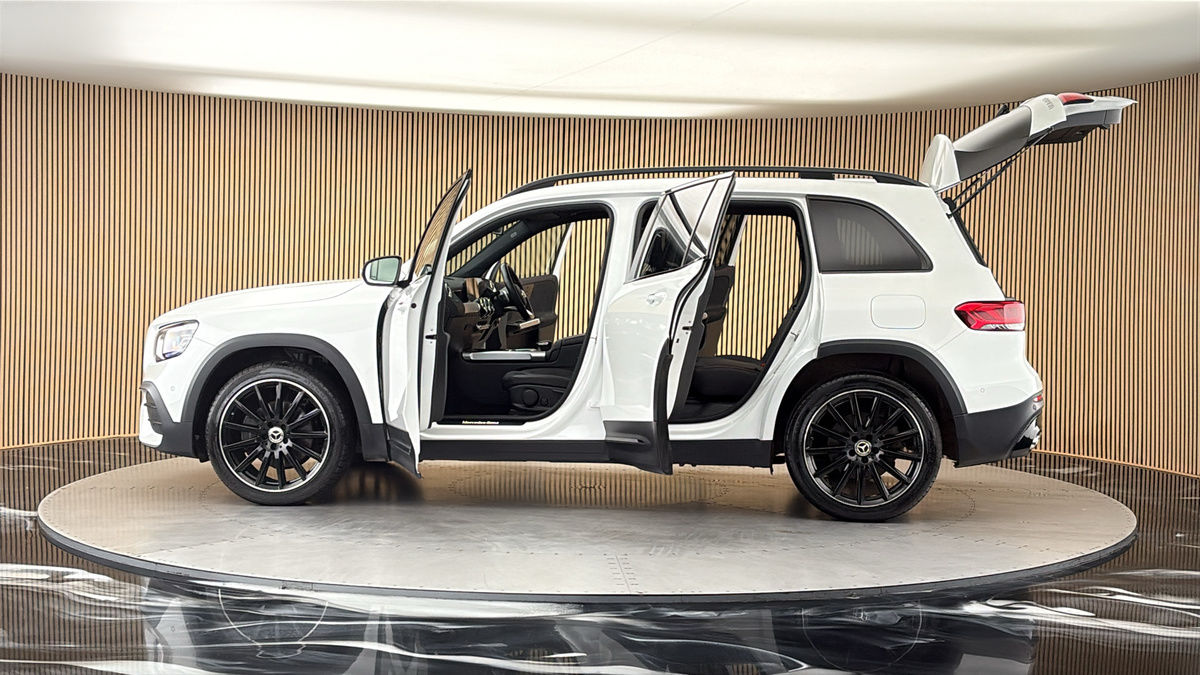 More views of Mercedes-Benz GLB