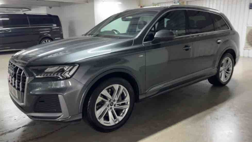 More views of Audi Q7