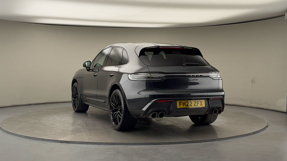 More views of Porsche Macan