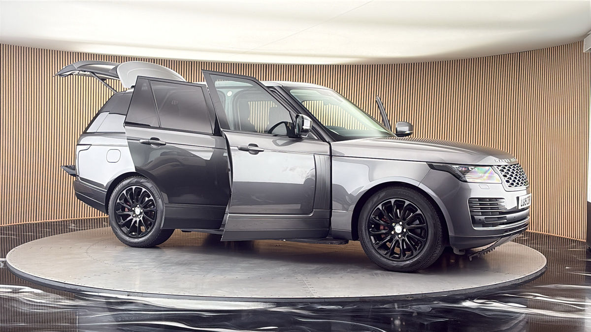 More views of Land Rover Range Rover